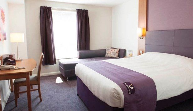 Premier Inn Понтипул Екстериор снимка